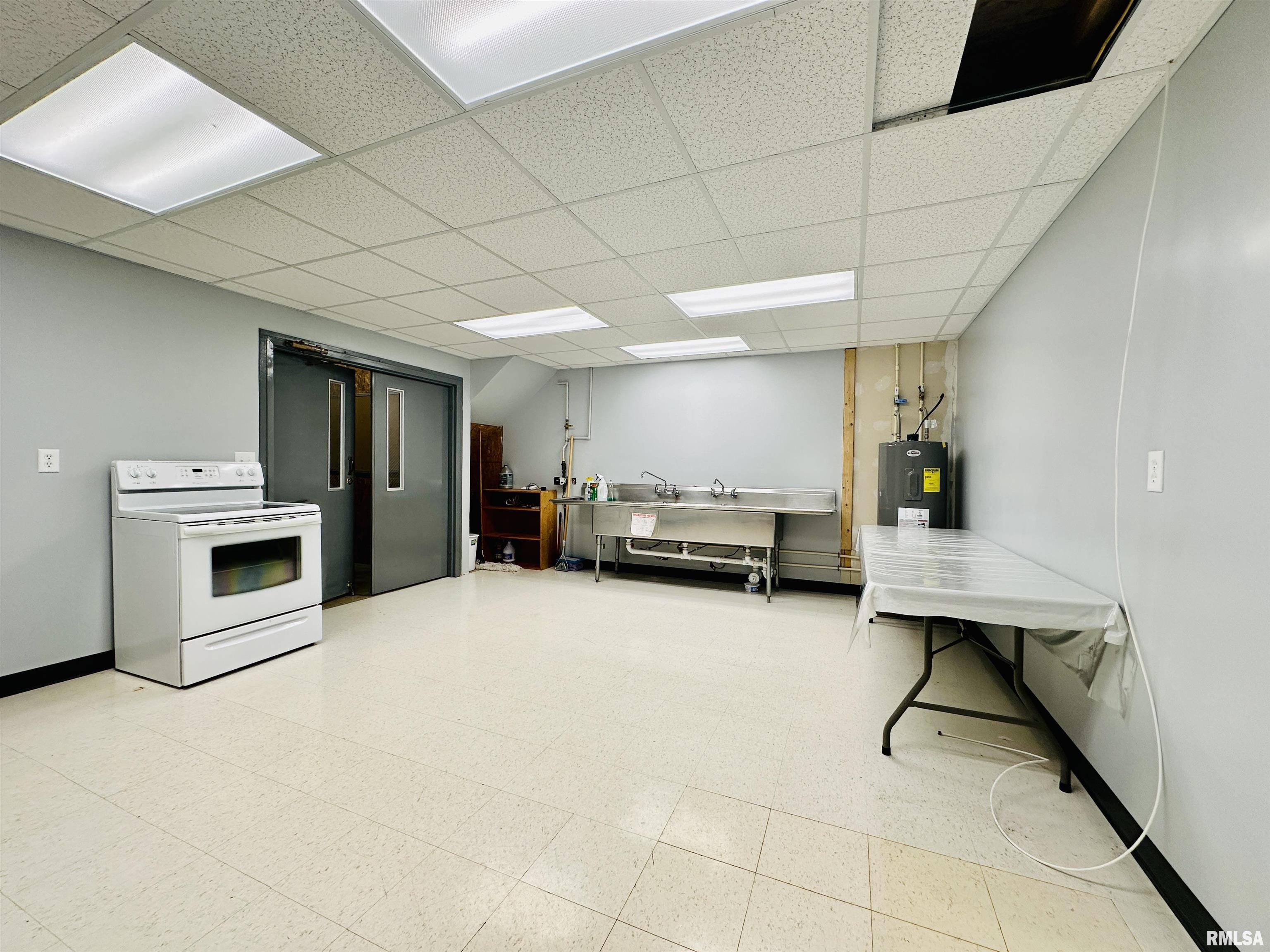 RE/MAX Traders Unlimited Commercial