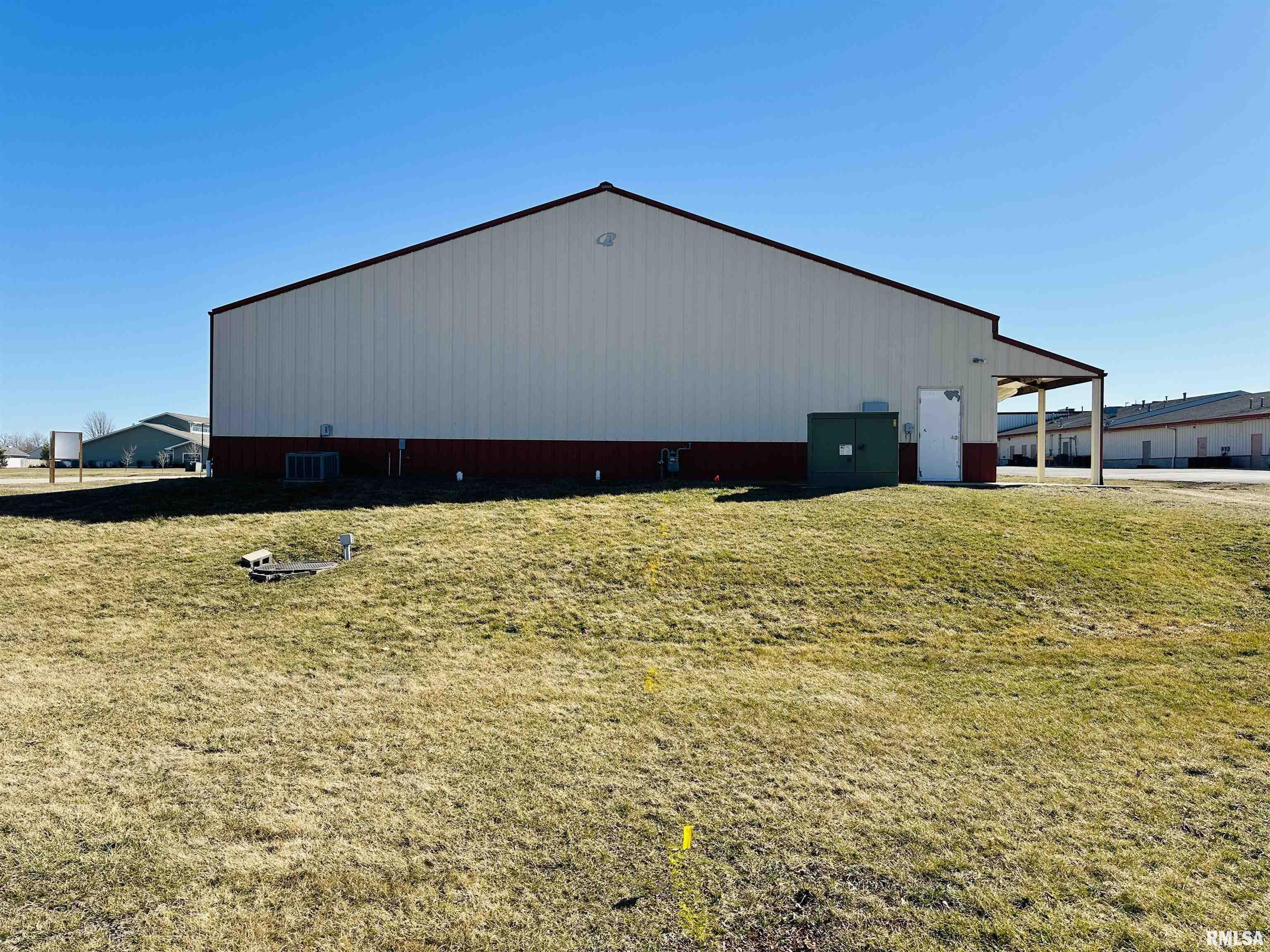 RE/MAX Traders Unlimited Commercial